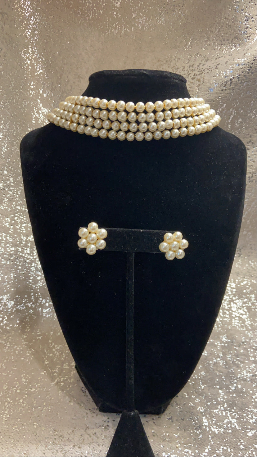 White Pearls Choker Set