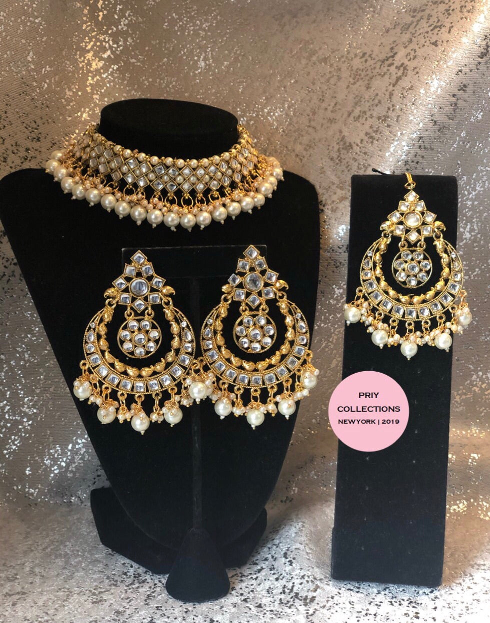 White Pearls Gold Set