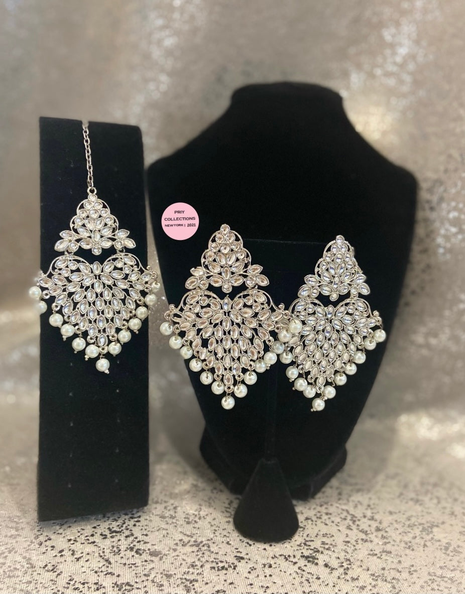 White Pearls Spade Silver Earrings Set