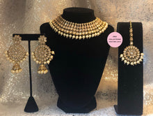 Load image into Gallery viewer, Grey Semi Choker Necklace Set