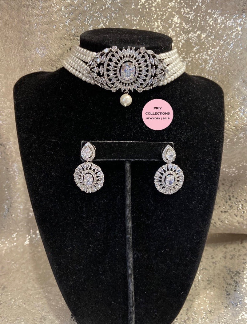 White Pearls with Cut Diamonds Set