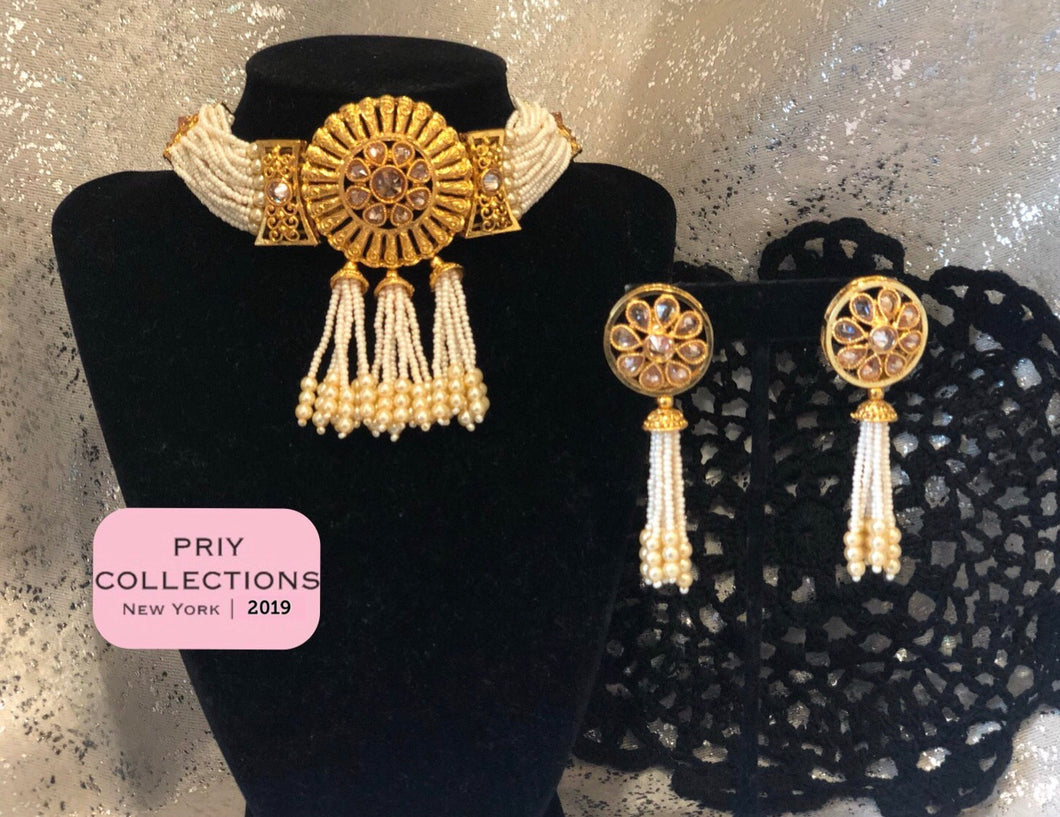 Gold White Choker Set