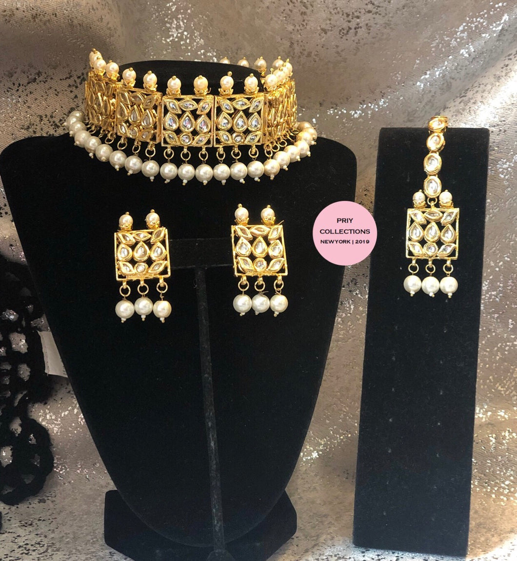 White Gold Kundan Set