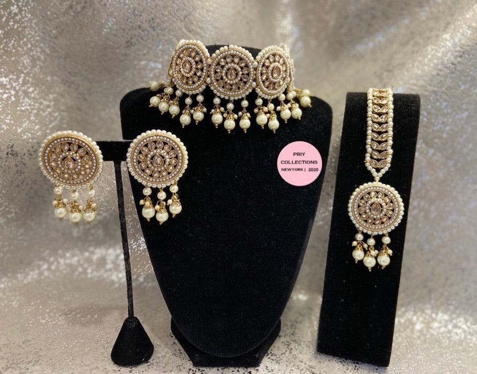 Gold White Polki Pearls Choker Set