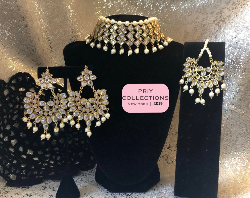 Gold White Pearls Choker Set